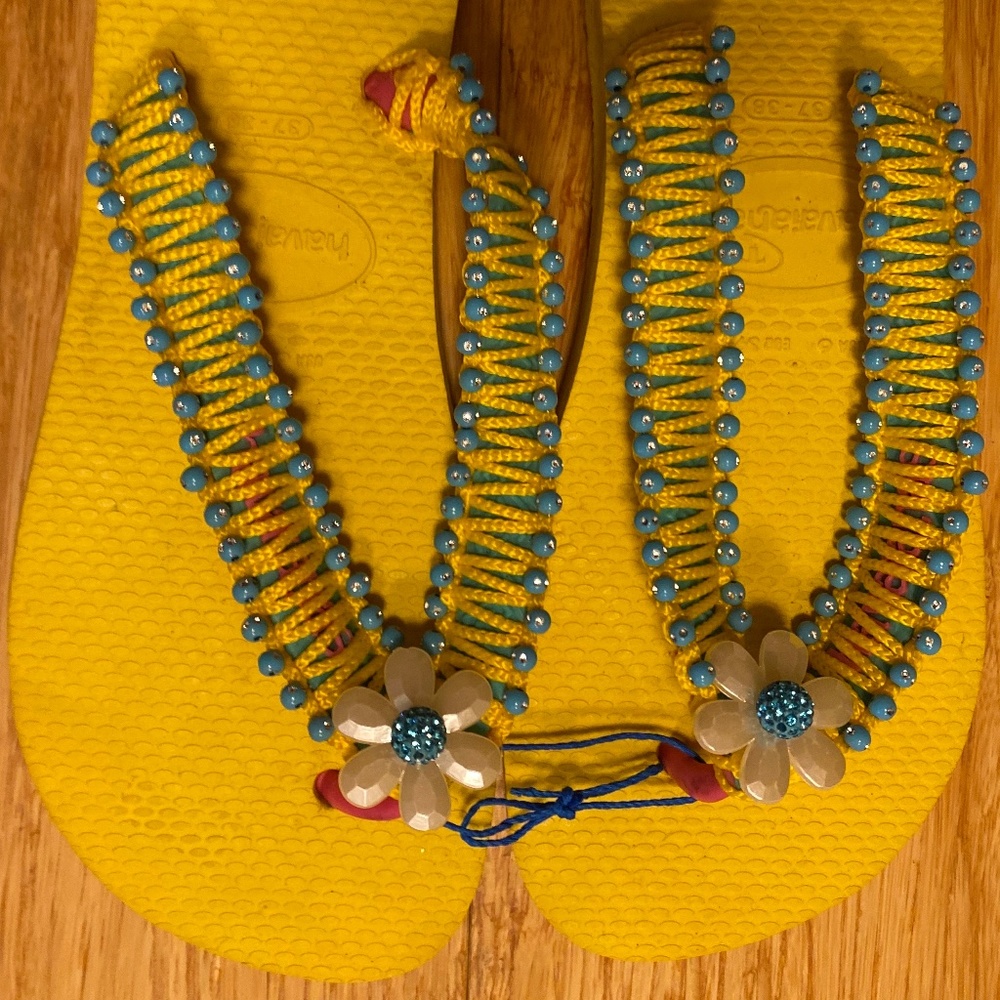 Decorated Havaianas size 7.5